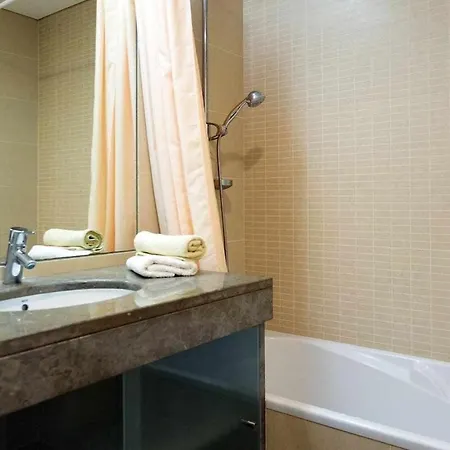 Elena's - Sea Views *