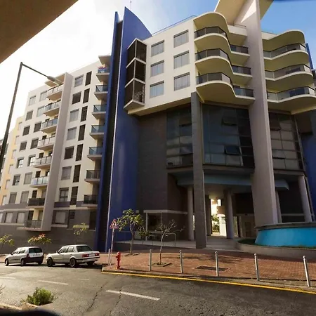 Elena's - Sea Views *