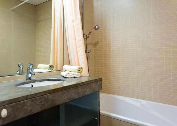 Elena's - Sea Views *